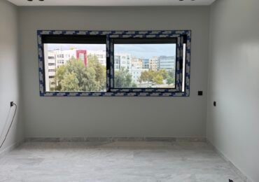 Fenêtre PVC coulissante gris anthracite