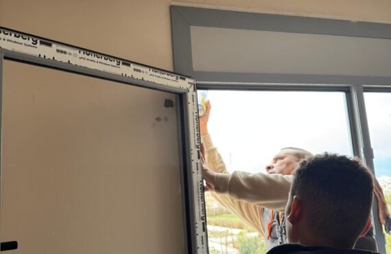 Design de fenêtre PVC isolante au Maroc